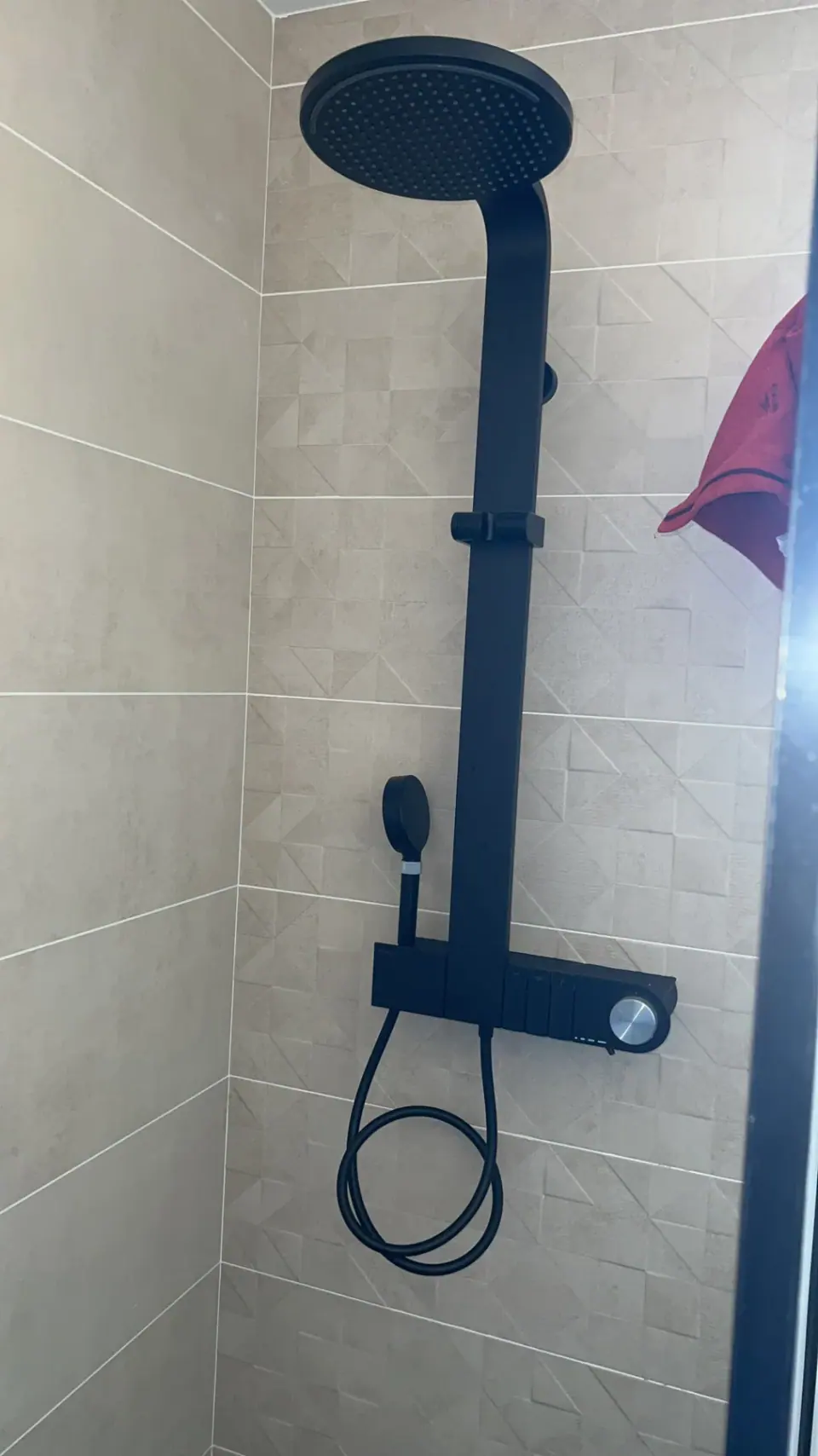 Robinetterie de douche — réalisation AES SOCIÉTÉ